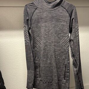 lululemon athletica Gray Long Sleeve Top